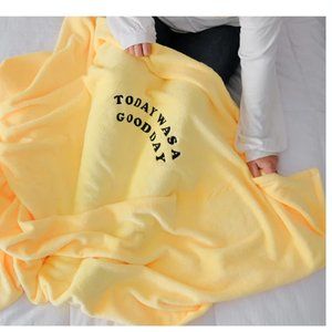 Cocus Pocus Today was a Good Day Blanket